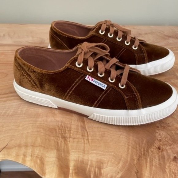 Superga Velvet Sneaker - Picture 2 of 4